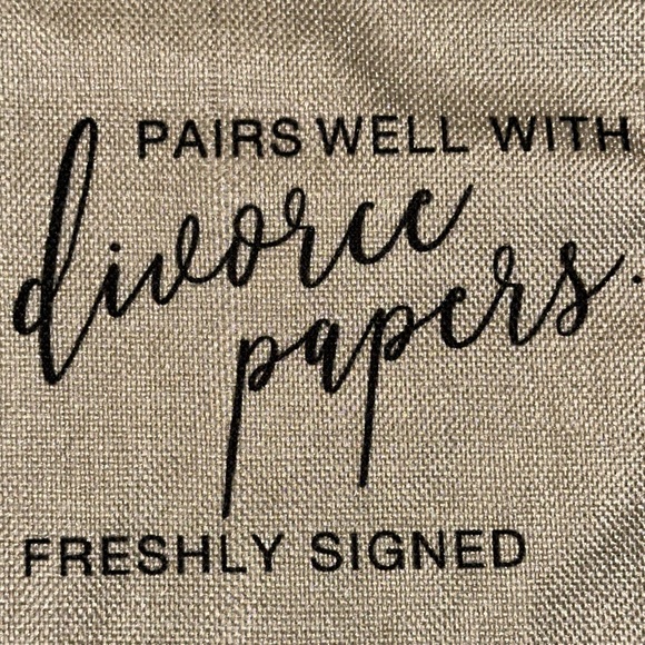 Divorce Papers Wine Bag - NWT - Picture 3 of 4